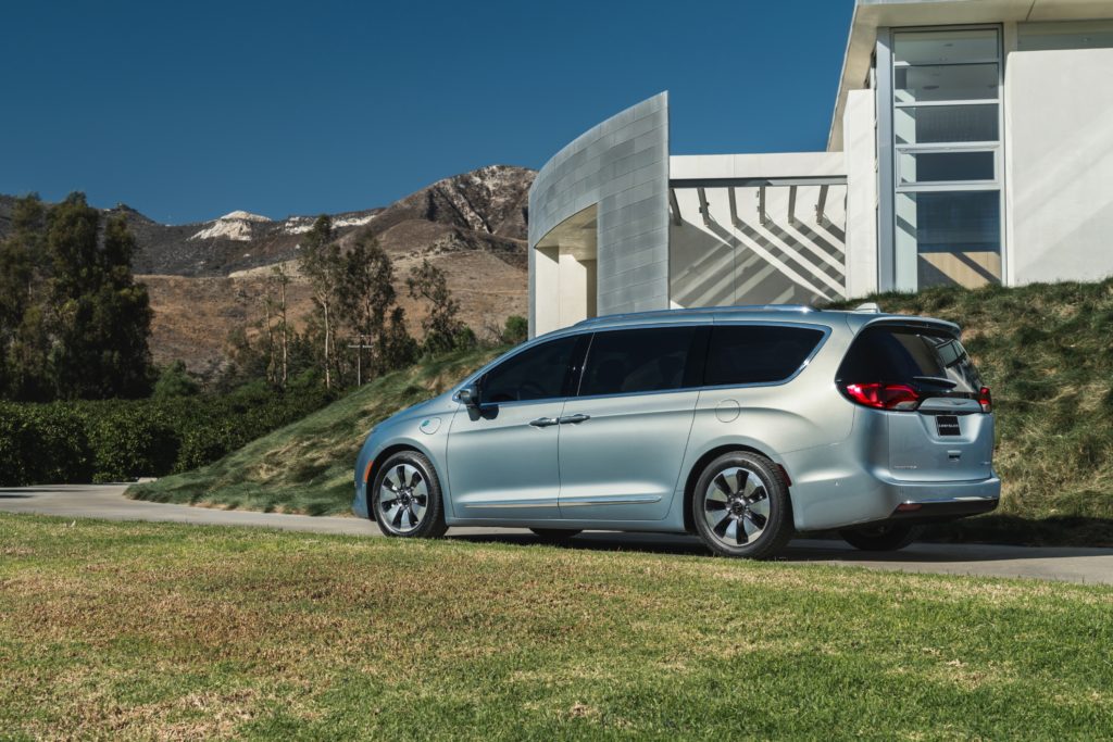 2017 Chrysler Pacifica Hybrid