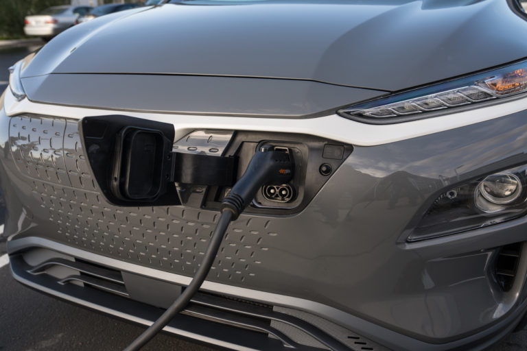 gcg-hyundai-kona-ev-chargingdetail-the-green-car-guy