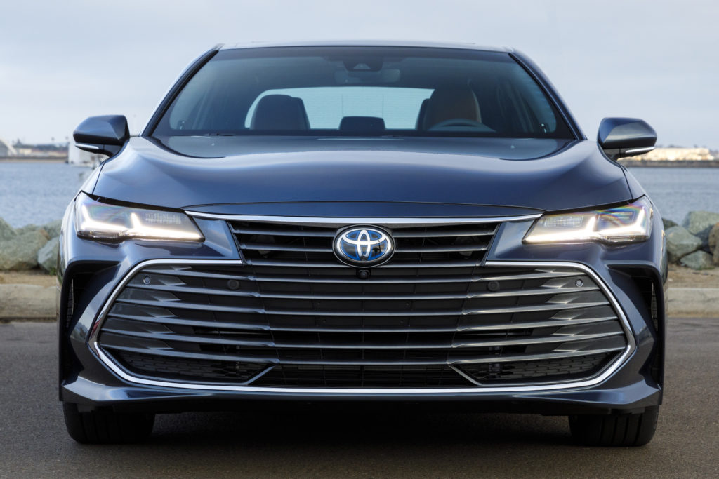 2019 Toyota Avalon Hybrid 