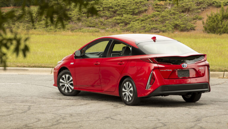 consumer reports best hybrid