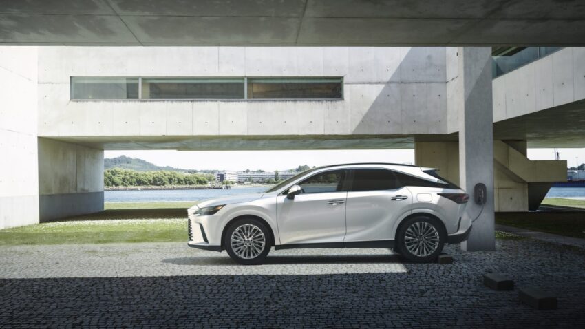 Lexus RX plug-in hybrid

