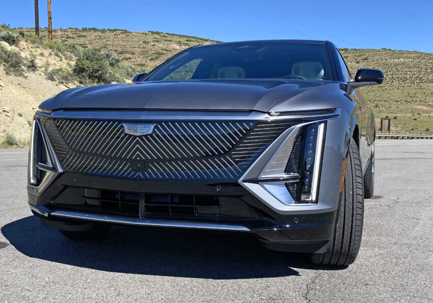 2023 Cadillac Lyriq grille detail