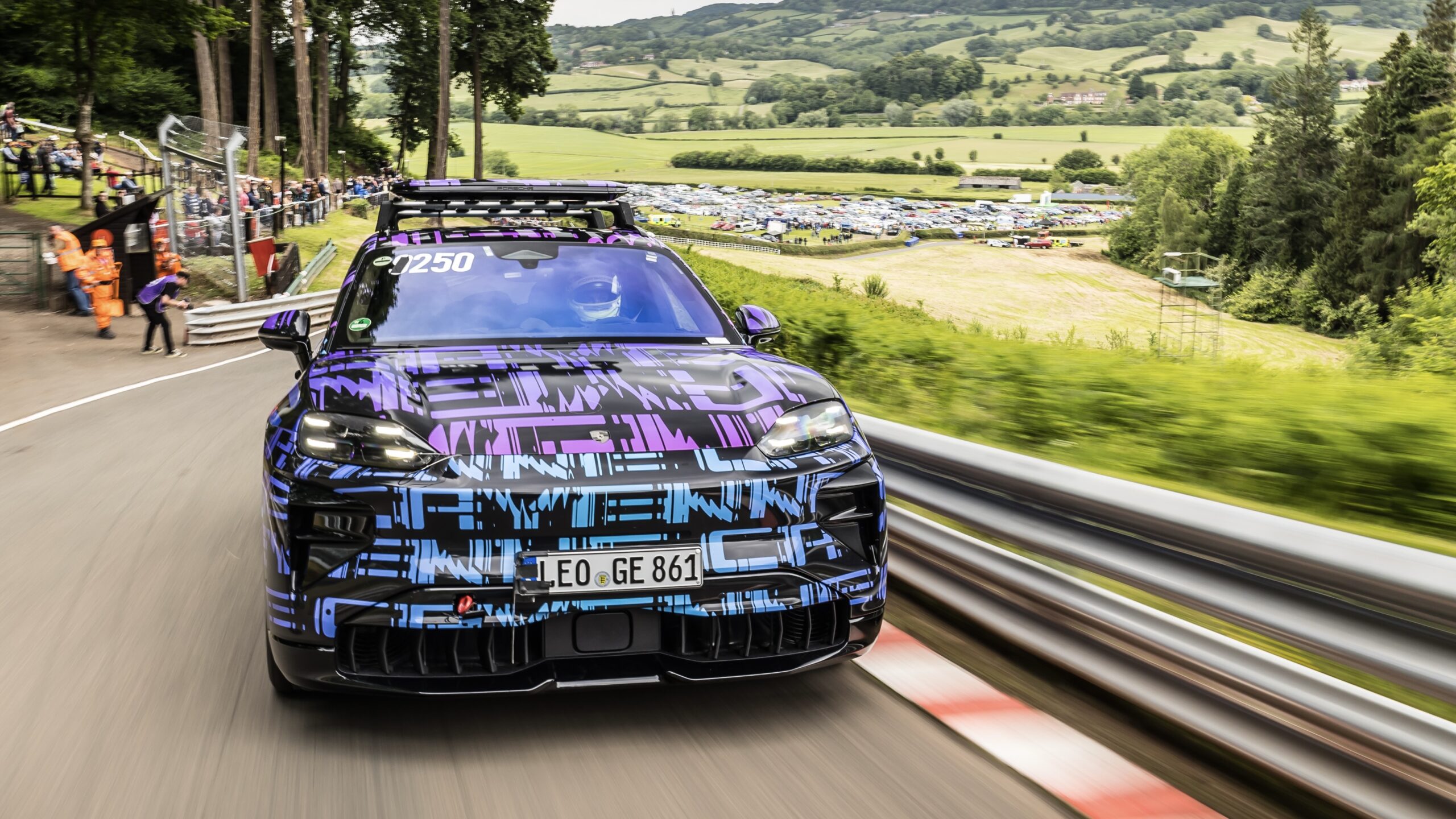 Porsche Cayenne at British hillclimb