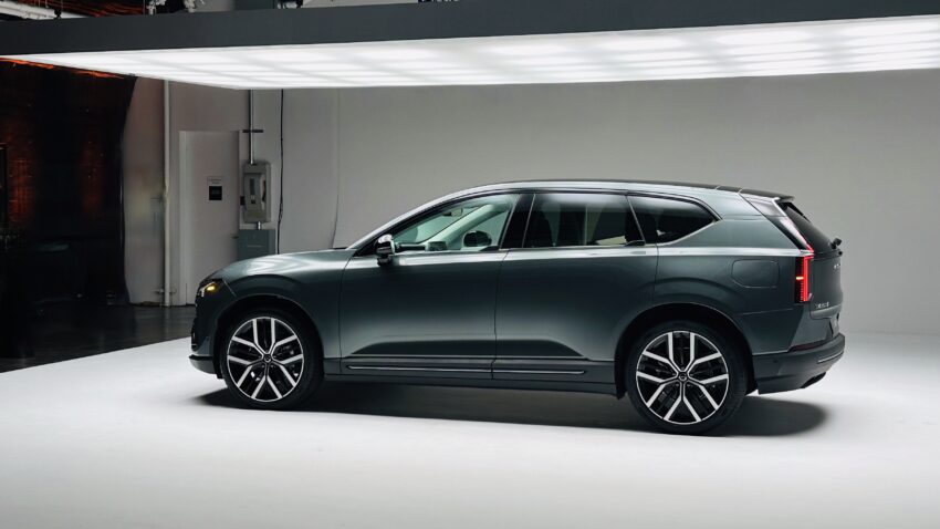 2027 Volvo EX60 P10 Ultra in profile 
